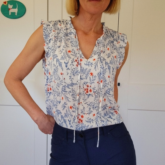 MELLODAY Tops - ⭐3/$29 Mellowday V-Neck Ruffle Sleeve Blouse Floral Print Sz M #CLT189157